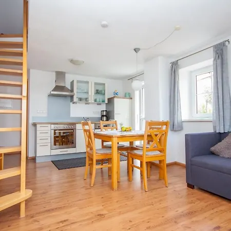 Atelier Ueberm Hofladen * Meersburg